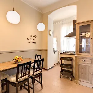 seafront-apartment-cinque-terre.hotelitalianriviera.com/