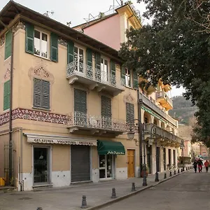 appartamento-della-piazza.hotelitalianriviera.com/